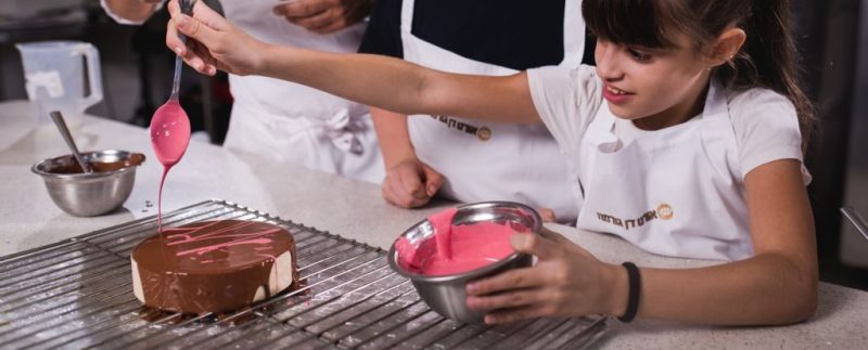 סדנאות בישול וקונדיטוריה לשף הצעיר במתכונת Hands-on באורט דן גורמה צילום: עידן כנפי