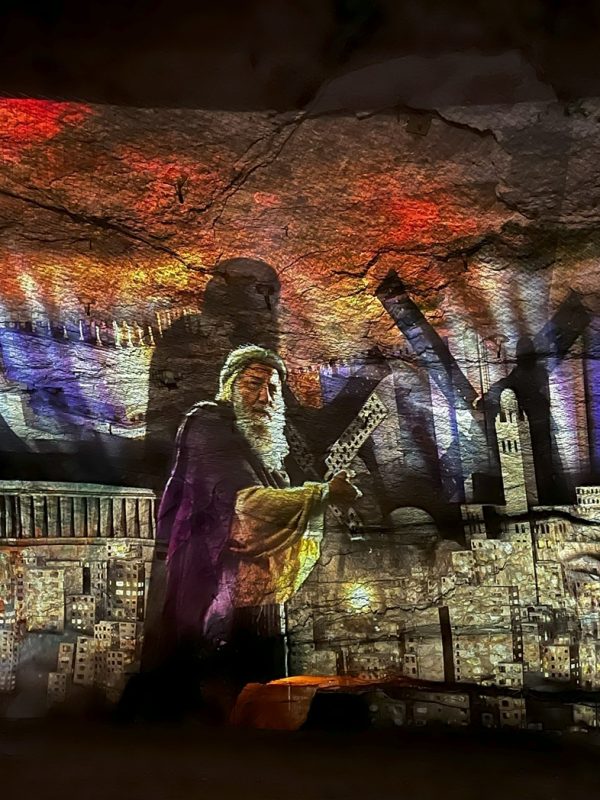 צילום המלך מתוך החיזיון האורקולי במערת צדקיהו. צילום פמי