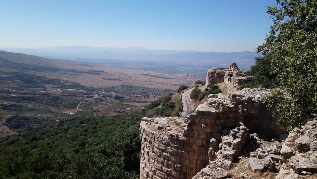 מצפה לטיול אוהבים במבצר נמרוד. צילום: יוליה שבלובה