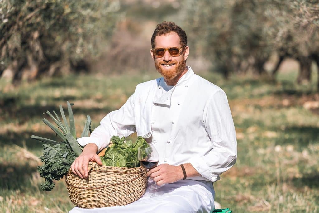 בורק והשף ברק יחזקאלי מגיעים אל הגליל. צילום: ענבל אור-לב