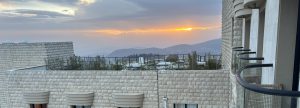 שקיעה מטורפת ממרפסת מלון כנען בצפת | צילום: ישראלינג