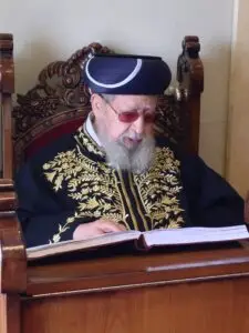 המחזיר עטרה ליושנה מחווה לרב עובדיה יוסף. Alloni (יצירה עצמית), מתוך ויקיפדיה Wikimedia Commons, ברישיון Creative Commons Attribution-ShareAlike 3.0 (CC BY-SA 3.0).