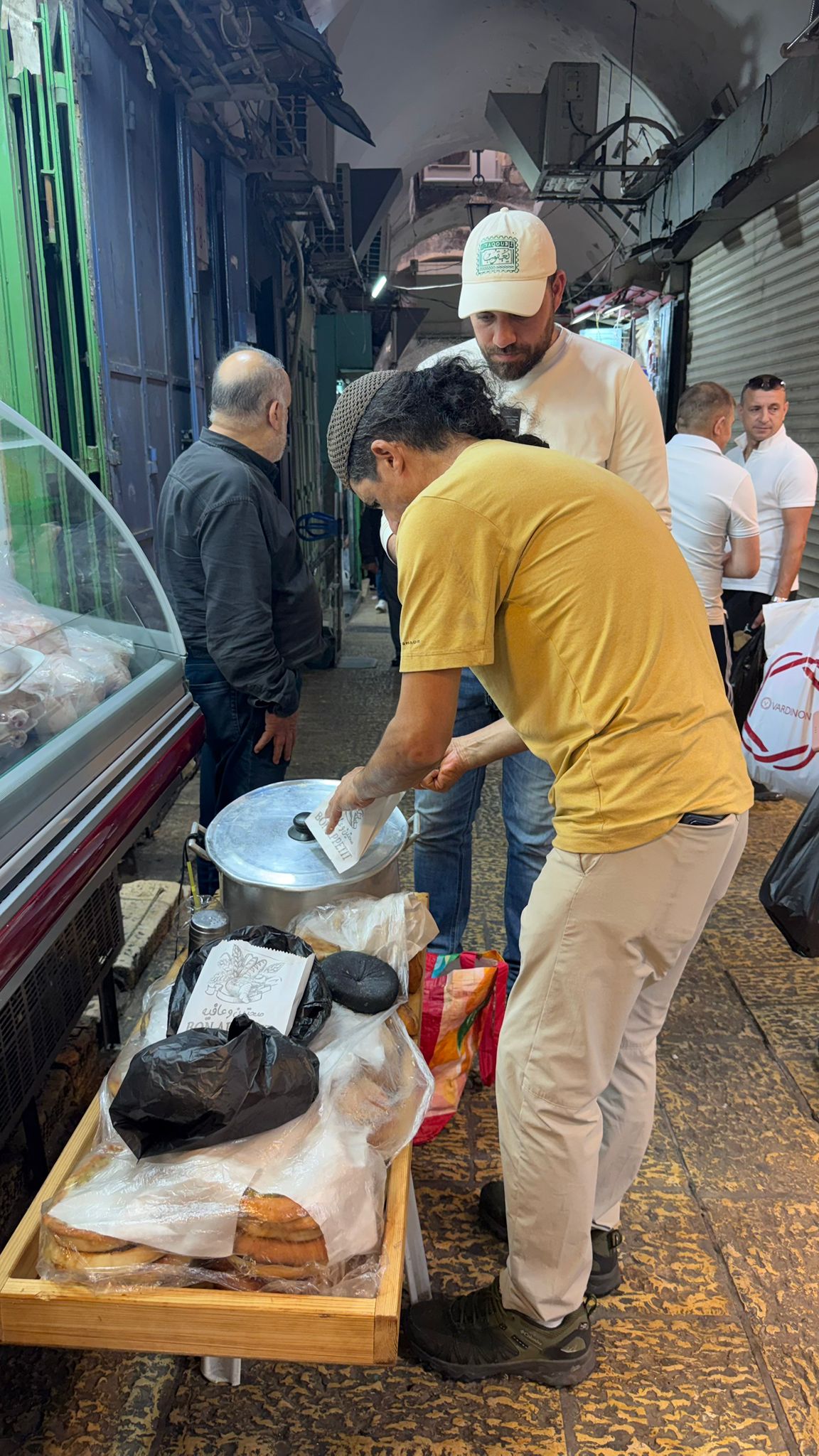 המפגש עם אבו שוקרי מלך עלי הגפן