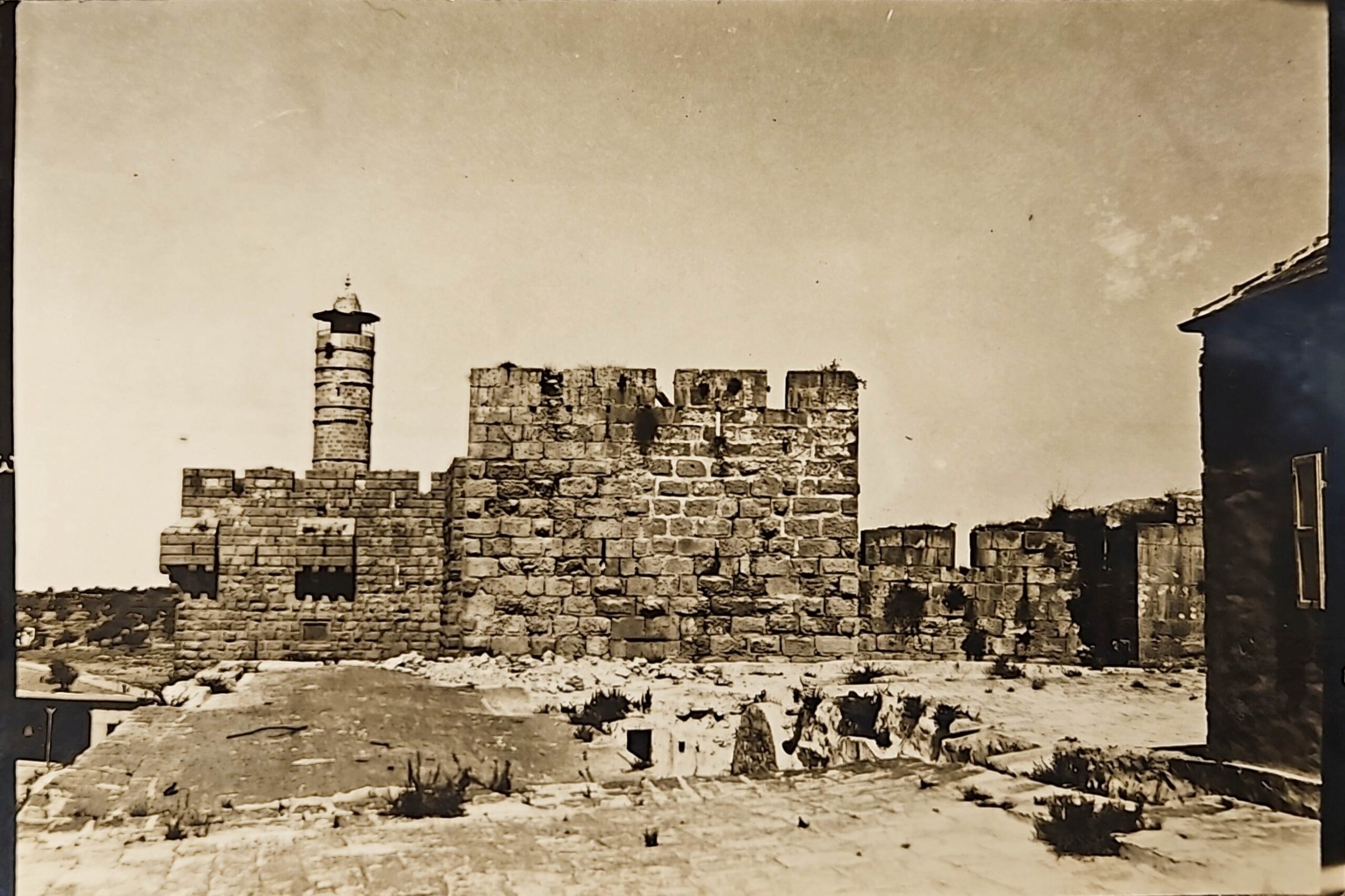 אלבום צילומים היסטורי של ירושלים והכותל מגדל דוד
