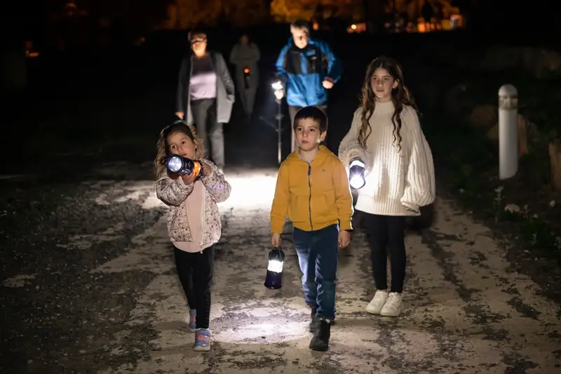 נהרים בגשר סיורי עששיות. צילום:עלית הננסון