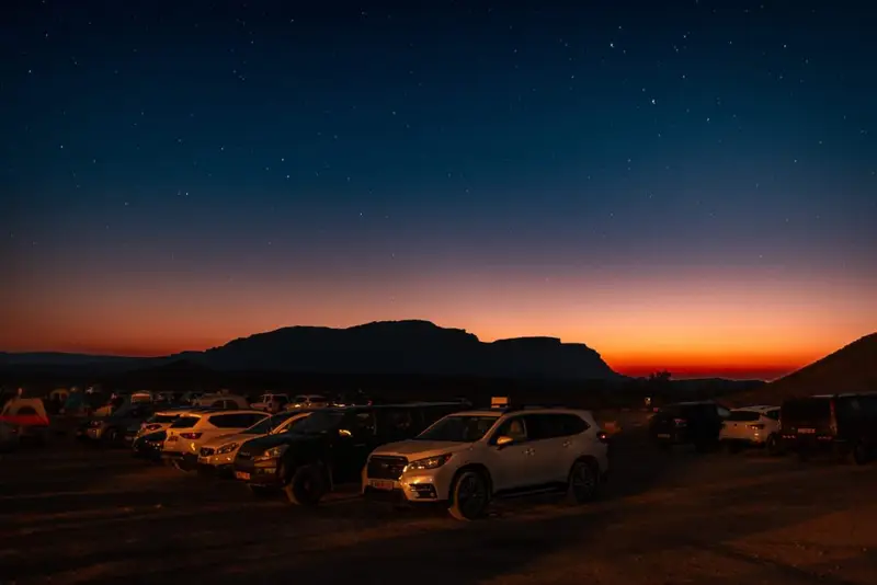 מטר הפרסאידים 2026: איפה הכי כדאי לראות כוכבים נופלים בישראל? גן לאומי צבעי רמון מכתש רמון. צילום: יואב פלמה מתנדב רשות הטבע והגנים