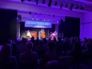פסטיבל הג'אז הראשון בפרדס חנה כרכור- בתמונה - שרון מנסור טריו. צילום: באדיבות האמנים
