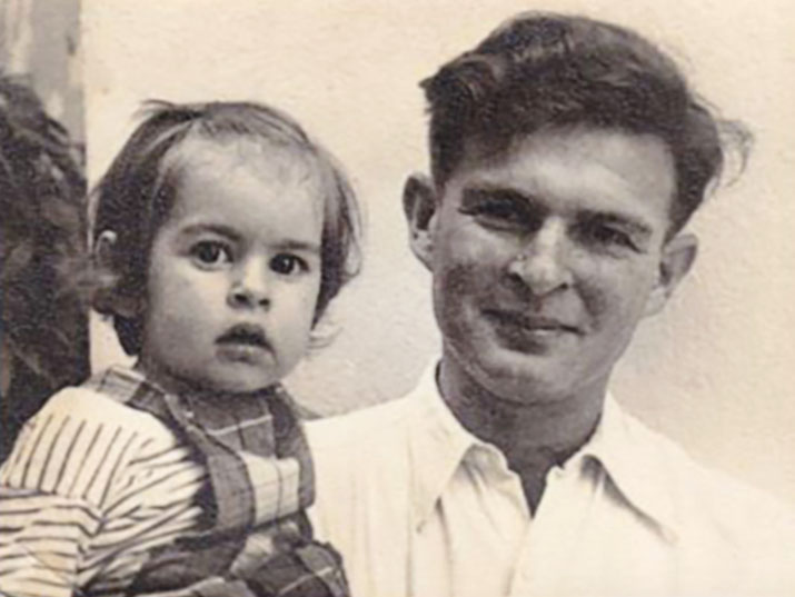 אוריאל אופק ובתו עטרה אופק בשנת 1956