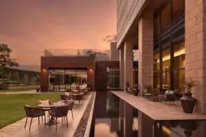 מלון The Den Bengaluru, - רשת מלונות דן מצטרף לאוסף המלונות של LXR Hotels & Resorts מקבוצת הילטון. צילום: Yatinder Kumar