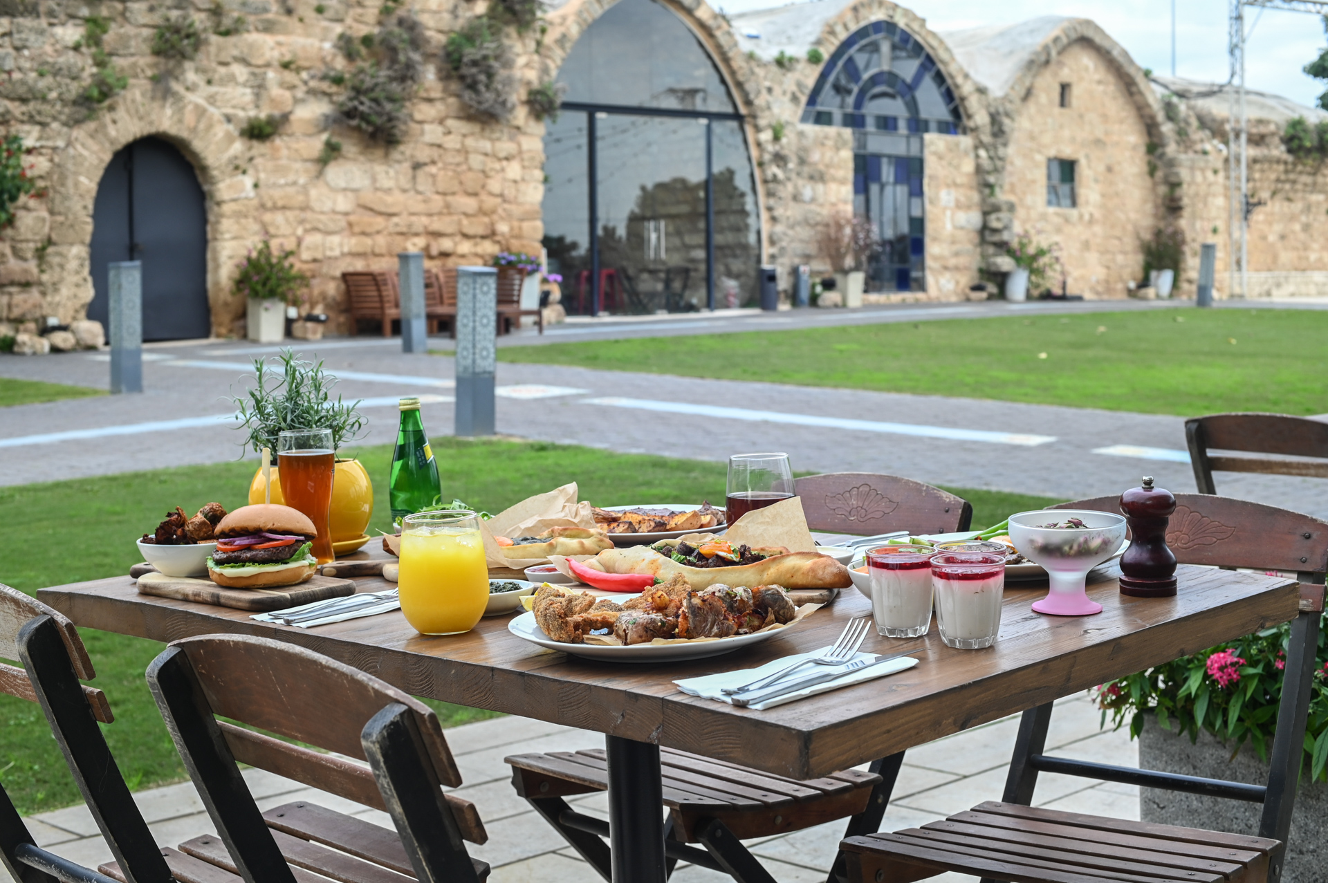 חאן הבורג׳ בבנימינה ומתחם האירוח הירוק, צילום גלעד הר שלג