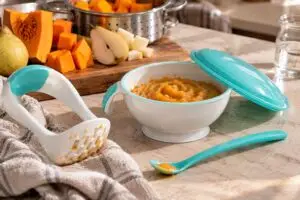 מחית דלעת ואגס בערכת הטעימות הראשונות מבית NUBY, 49.90 ש"ח,יבואן אינטרסן. צילום: יח"צ